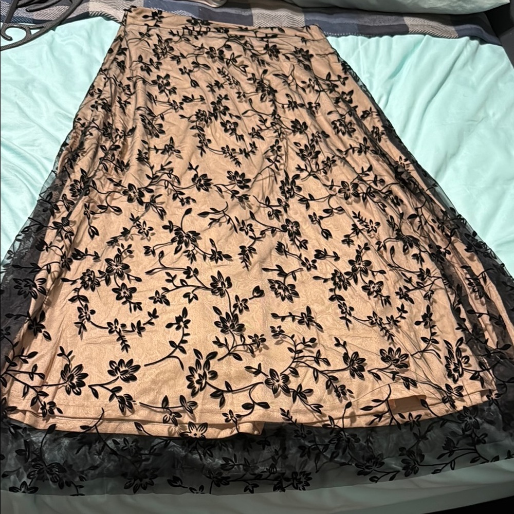 Elegant Black Floral Lace Skirt